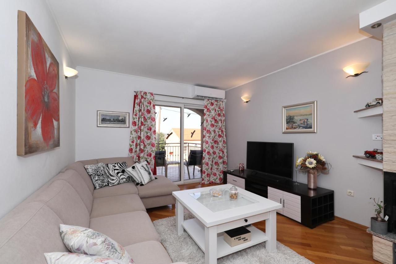 Sea Relaxing Apartment Bibinje Esterno foto